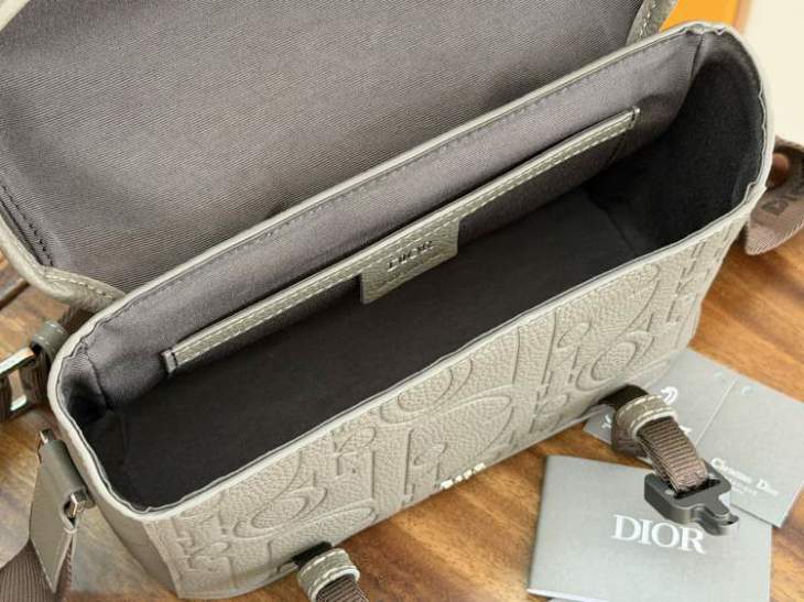 Picture of Dior Mens Bags _SKUfw239313563fw